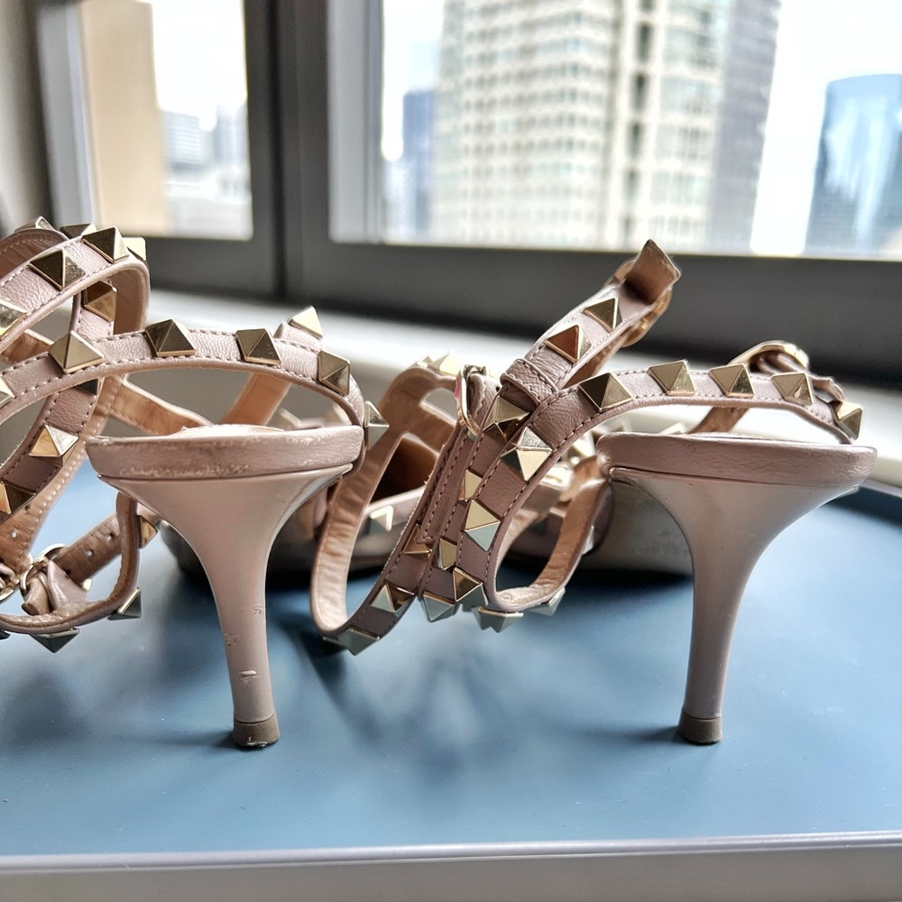 Valentino Rockstud Caged Nude Patent Leather Pumps 37.5 - Picture 5 of 7